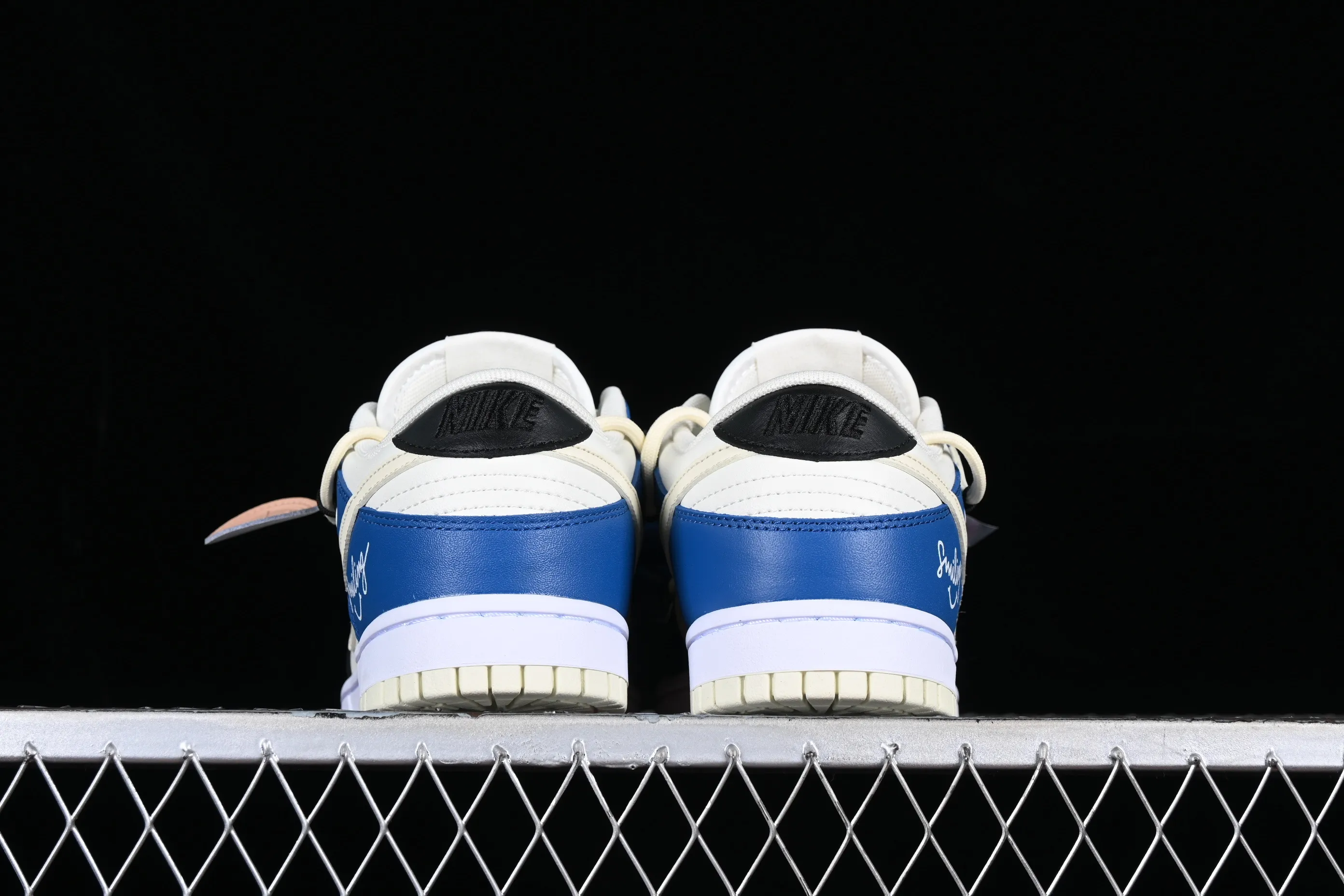 All categories Nk SB Dunk series Nk SB Dunk Low low-top sneakers Nk Dunk Low Retro Vibe customized version of deconstructed strap casual sneakers DJ6188-100